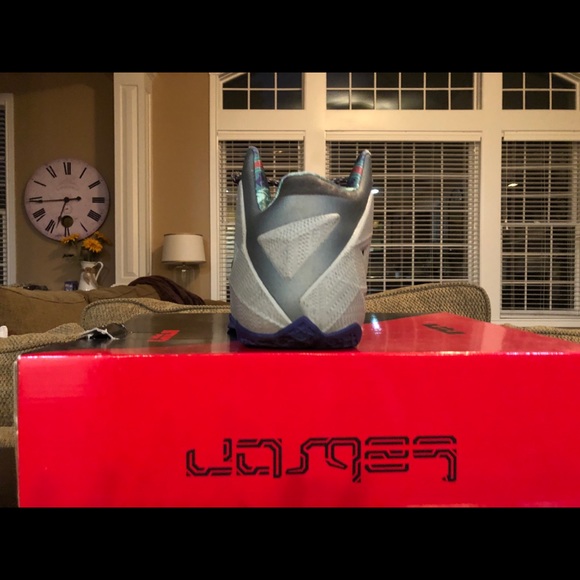 Lebron 11 Terra-cotta Warriors Sz12.5. 9, 10,